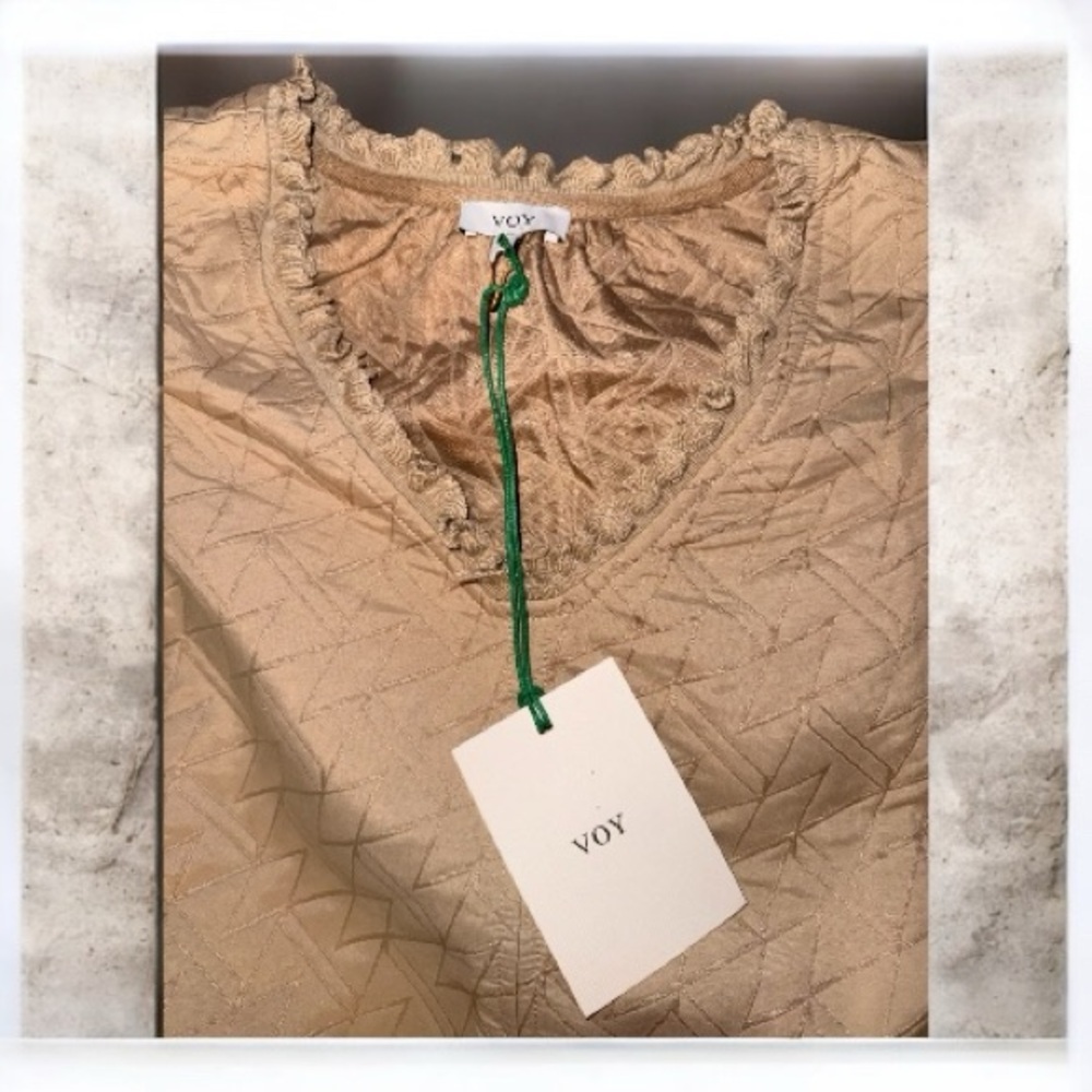 VOY ELASTIC BANDED RUFFLE VEST TOP (Color: Taupe) - Picture 5 of 5